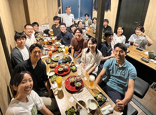 歓送迎会を行いました。とても盛り上がりました！