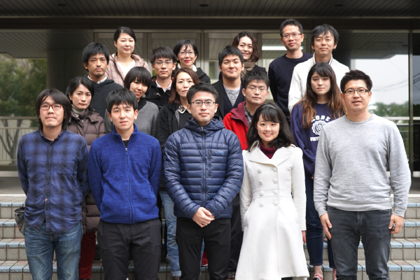 システム生理学分野メンバーの様子その2