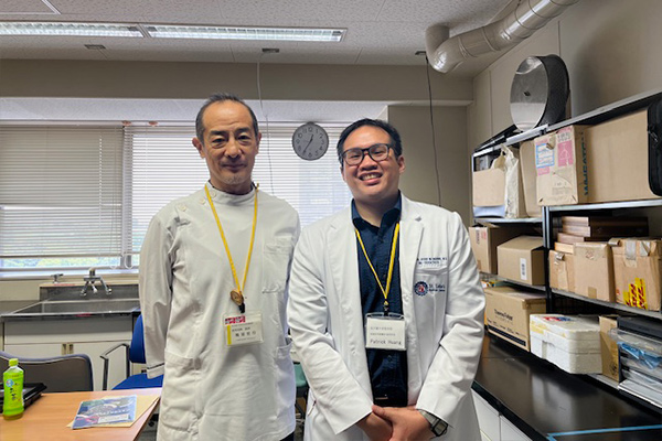 フィリピンからファン先生が教室を訪問しました