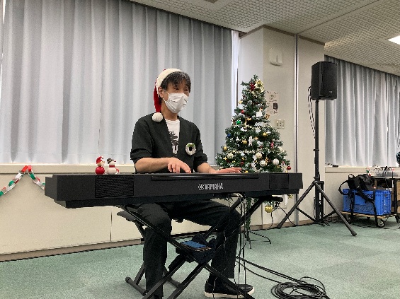 コンサートに参加する皆さん